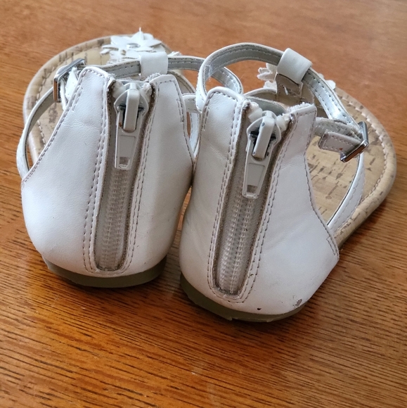 Faded Glory Flower Strappy Sandals - Picture 2 of 4